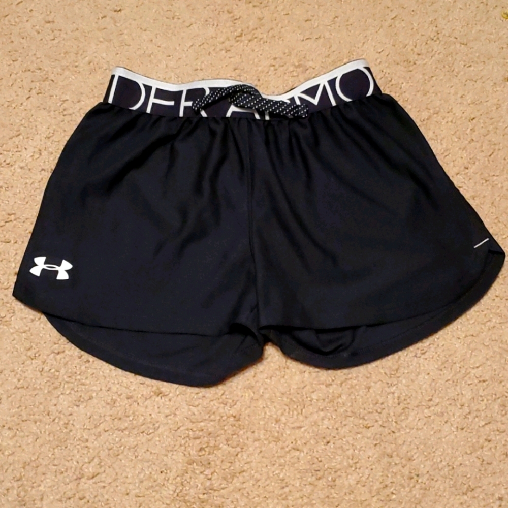 Under Armour youth medium shorts